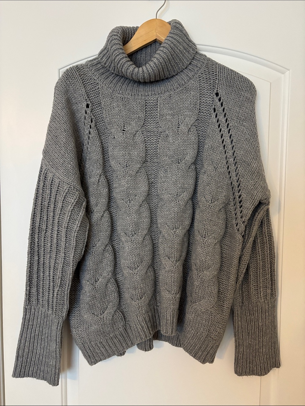 York & Hudson Gray Cable Knit Turtleneck Sweater Women’s L EUC